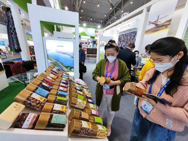稅惠護航和田特色農產品走進亞歐博覽會 從田間到國際舞臺的蝶變