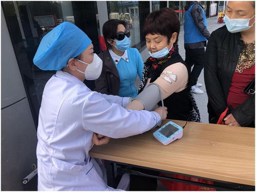 鄂城區(qū)“愛(ài)滿荊楚”社會(huì)工作服務(wù)項(xiàng)目 健康咨詢義診主題活動(dòng)